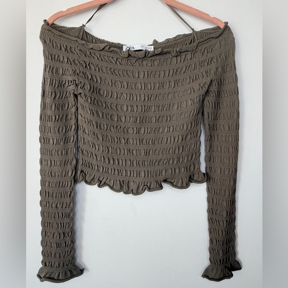 Tops - Zara Olive Green Smocked Crop Top – Long Sleeve – Size M